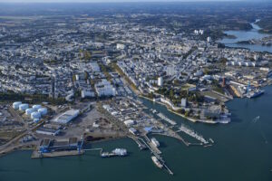 Vue aérienne de Lorient, rade et agglomération