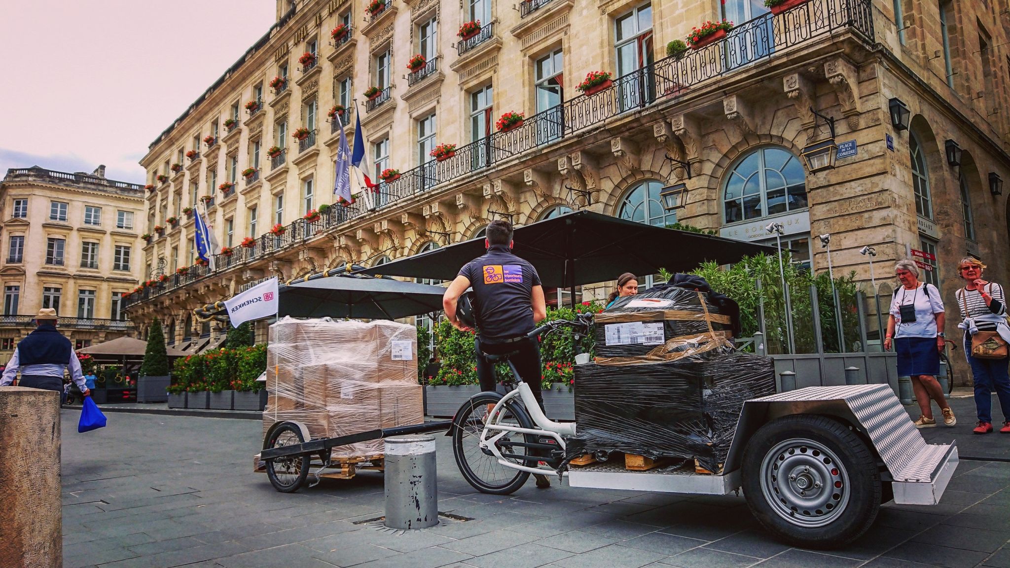 Vélo cargo Schenker France à Paris