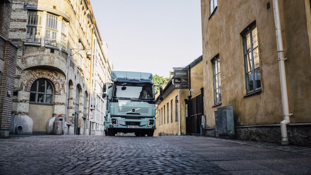 Camion électrique Volvo FL Electric de 14 t pour le transport urbain